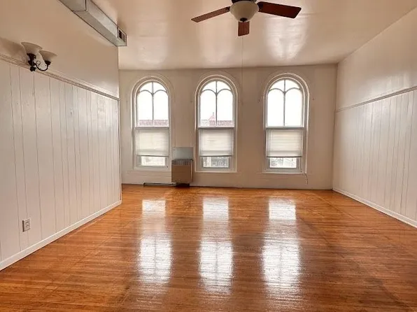 107 2nd St E #1/2, Hastings, MN 55033