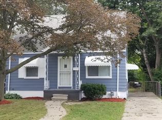 8660 Heyden St, Detroit, MI 48228