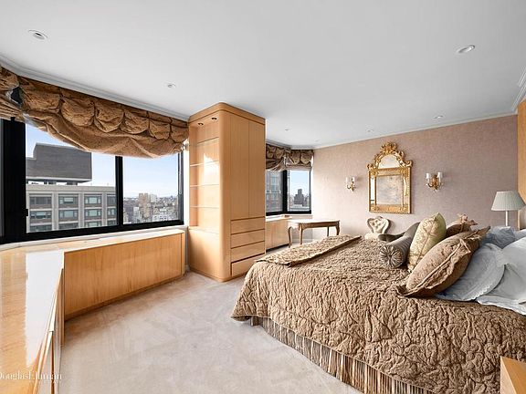 4th image of 200-210 E 65th St #30W