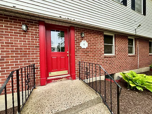 4 Fairview Dr #2 Photo 1 4 Fairview Dr #2 Photo 1