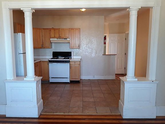 2nd image of 5 Florence Ave #2