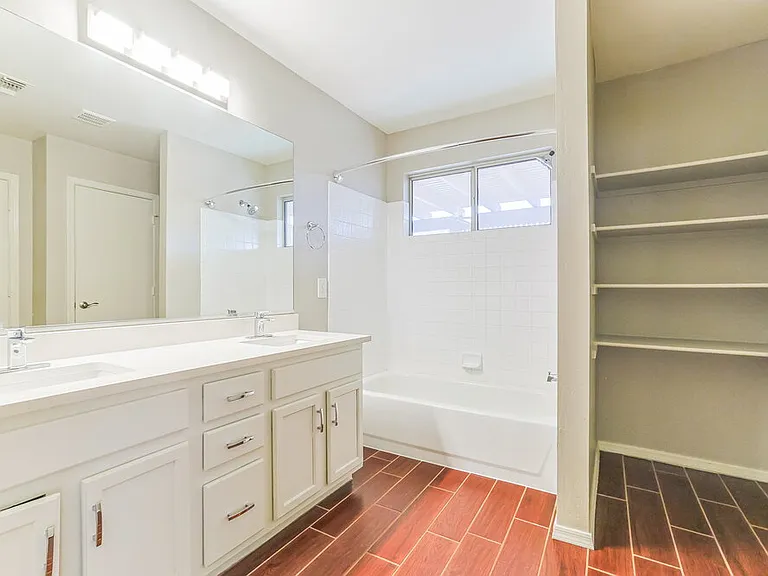 2047 E Brooks St — Photo 12