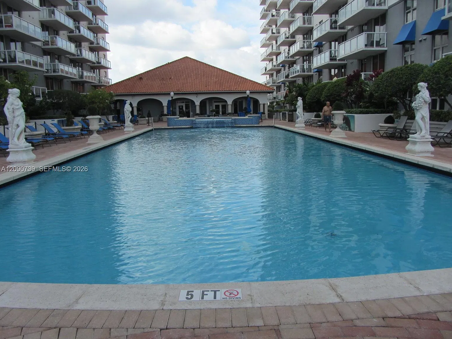 Blue Lagoon Condo — Photo 2