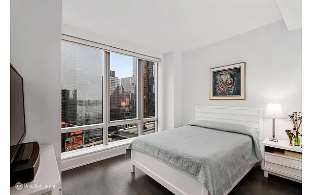 Rented by Douglas Elliman | media 39