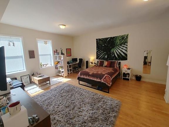 2nd image of 1637 N Ashland Ave #2