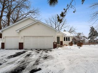 1934 Desoto St, Saint Paul, MN 55117