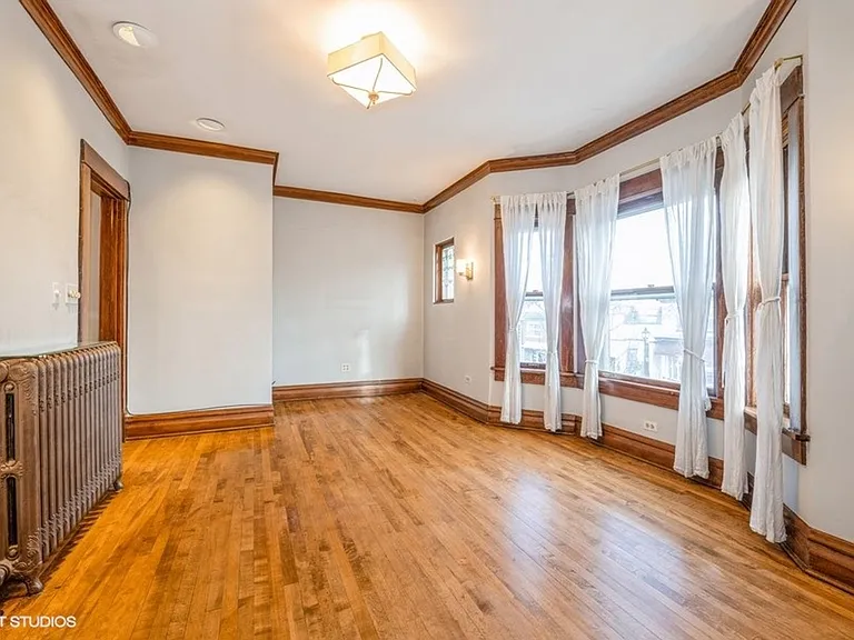 383 Park Ave — Photo 17