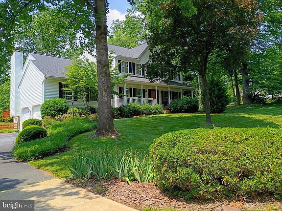 4th image of 1482 Westcliff Dr