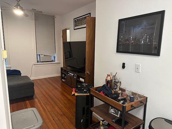 4th image of 1302 N Cleaver St APT 1R