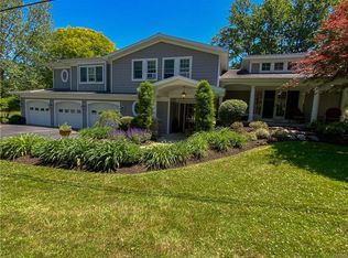 102 Brookhollow Dr, Auburn, NY 13021