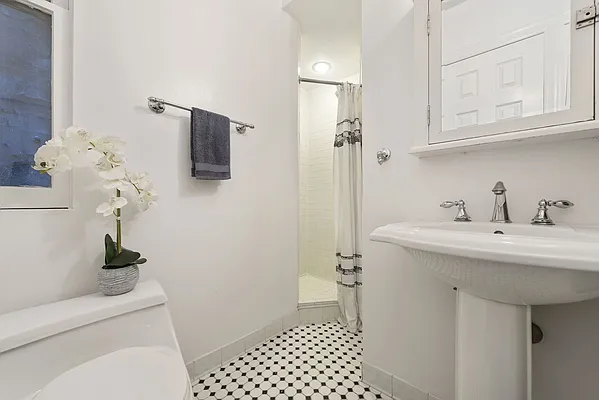 Rented by Compass | media 3