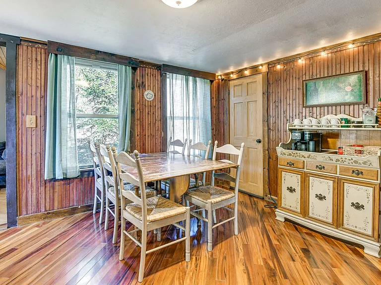 1072 Route 100 — Photo 32