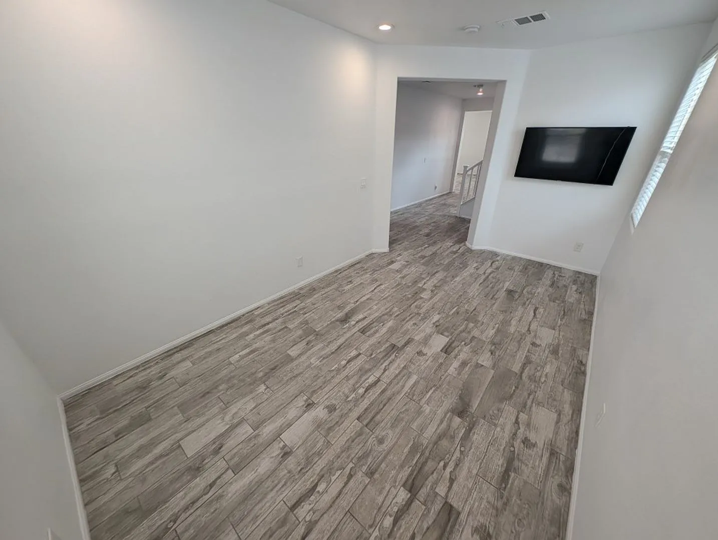 10282 Massachusetts Ln — Photo 4