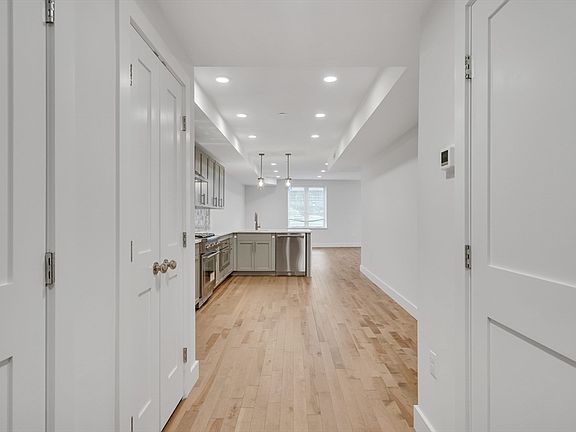 4th image of 50 Hichborn St #308