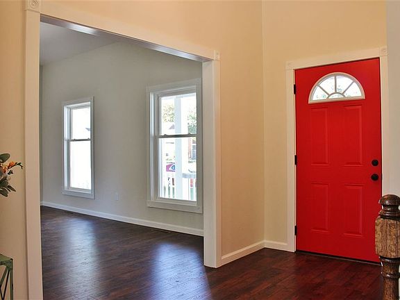 4th image of 31 Arbor Dr