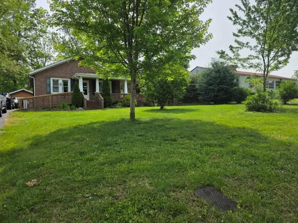 191 Bidwell St, Franklin, NC 28734