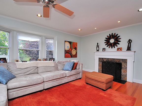Living room with Fireplace
