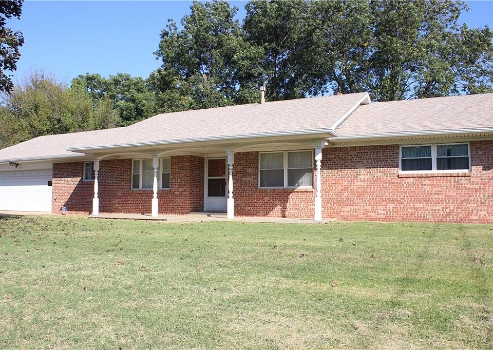1st image of 2401 Osborne Dr