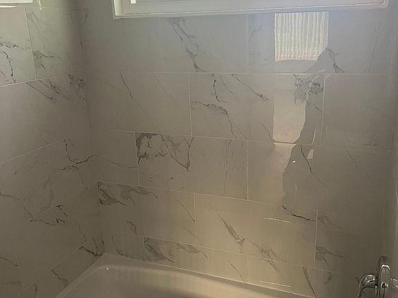 4th image of 3510 Emerald St #27
