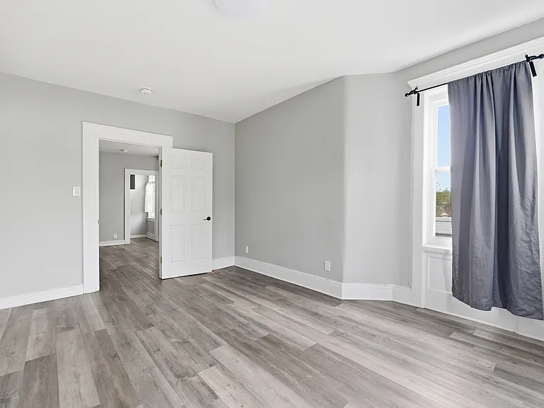68 Mill St #4 — Photo 6