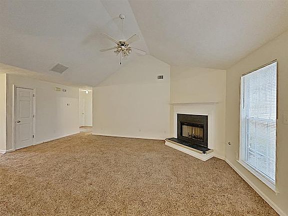 3rd image of 100 Stoney Brook Way
