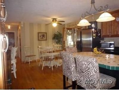 4th image of 775 Windsor Dr