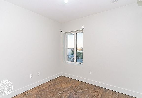 4th image of 164 Erasmus St #3B