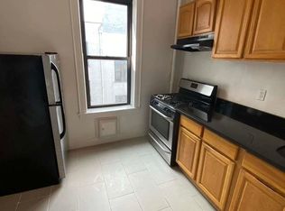 27-18 23rd St #4E, Astoria, NY 11102