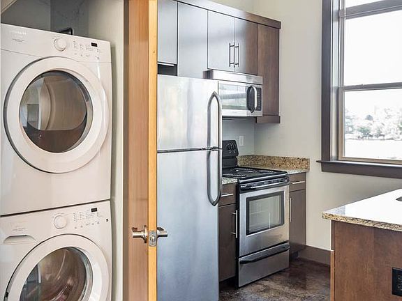 2nd image of 1125 Bainbridge St APT 12