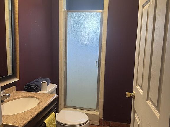 5th image of 416 S Plum St
