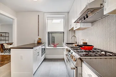 Rented by Akelius Real Estate Management