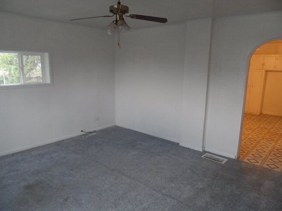 3rd image of 305 W 2 N