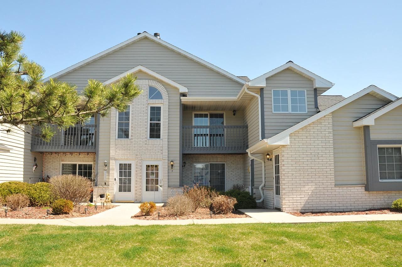 W240N2566 East Parkway Meadow CIRCLE UNIT 3, Pewaukee, WI 53072 Zillow