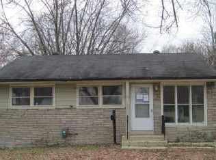 428 Caithness Rd, Saint Louis, MO 63137