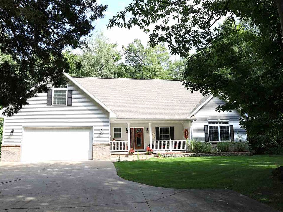 1st image of 9 Northwood Ln