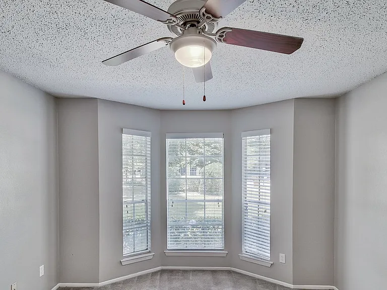 12148 Jollyville Rd #405 — Photo 7