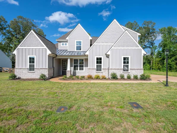 210 Drake Dr, Piperton, TN 38017