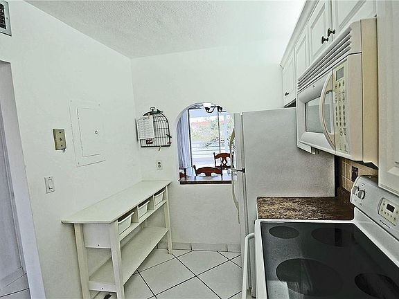 3rd image of 2950 Sunrise Lakes Drive #211