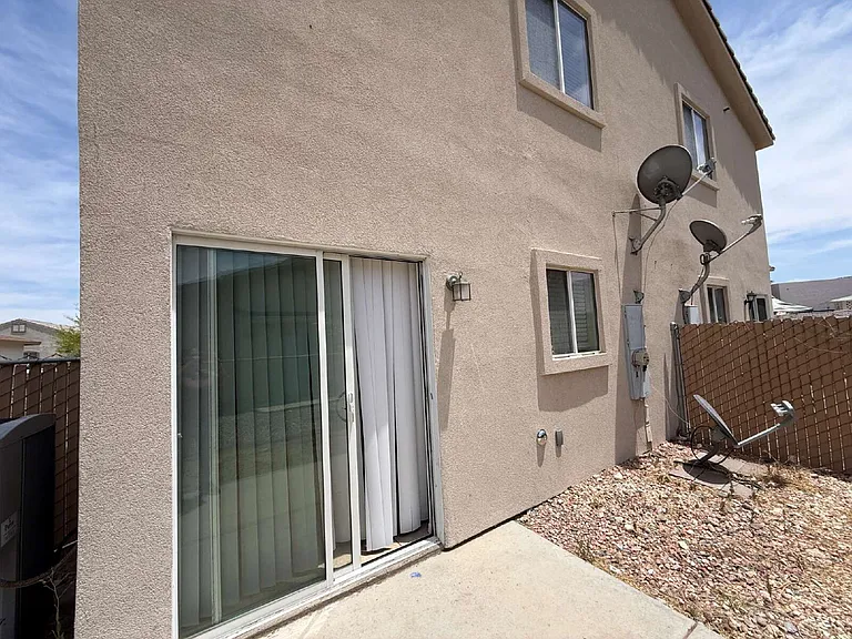 384 Anna Cir #A — Photo 21