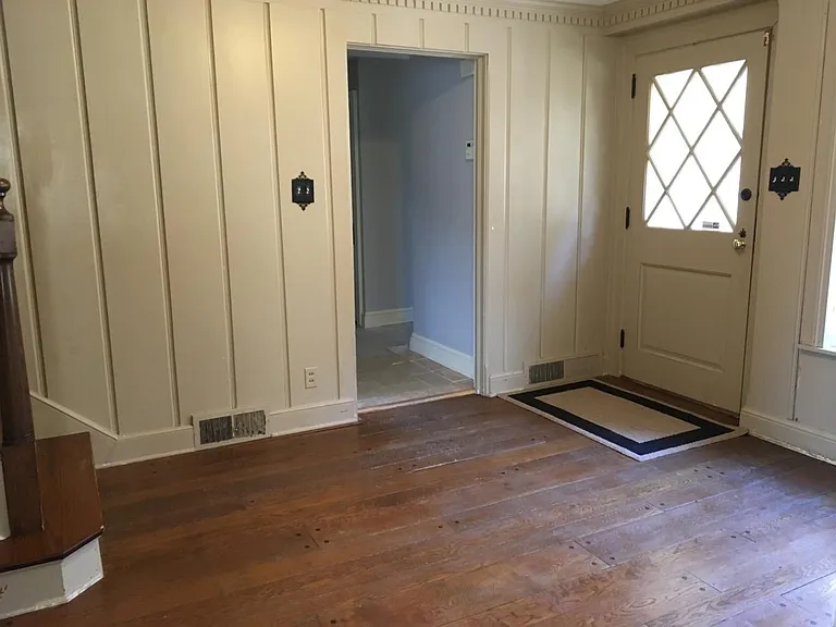 645 Wye Rd — Photo 2