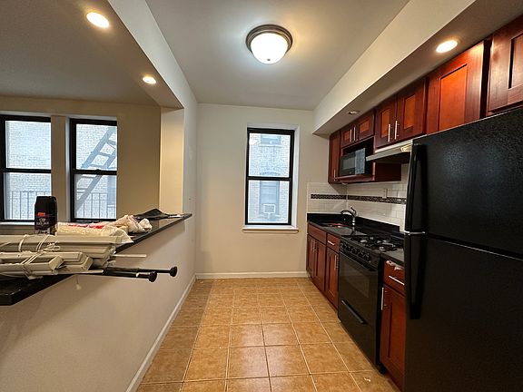 4th image of 4313 41st St APT B2