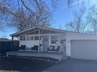 94 11th St, Chillicothe, MO 64601