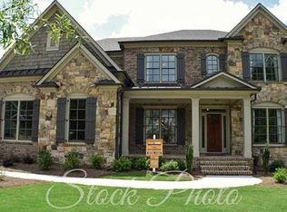 2740 Oak Glen Manor Rd, Decatur, GA 30033