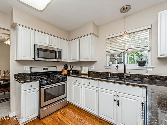 4th image of 1713 Farmside Dr