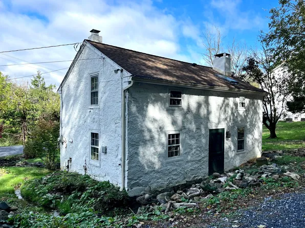 1284 School House Ln Unit B, Chester Springs, PA 19425