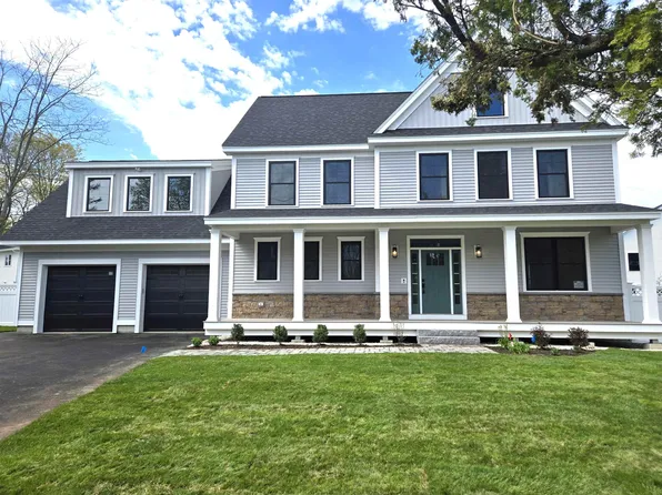 214 Woodbury Avenue, Portsmouth, NH 03801