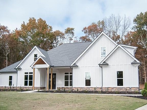 3rd image of 143 Spirit Lake Dr