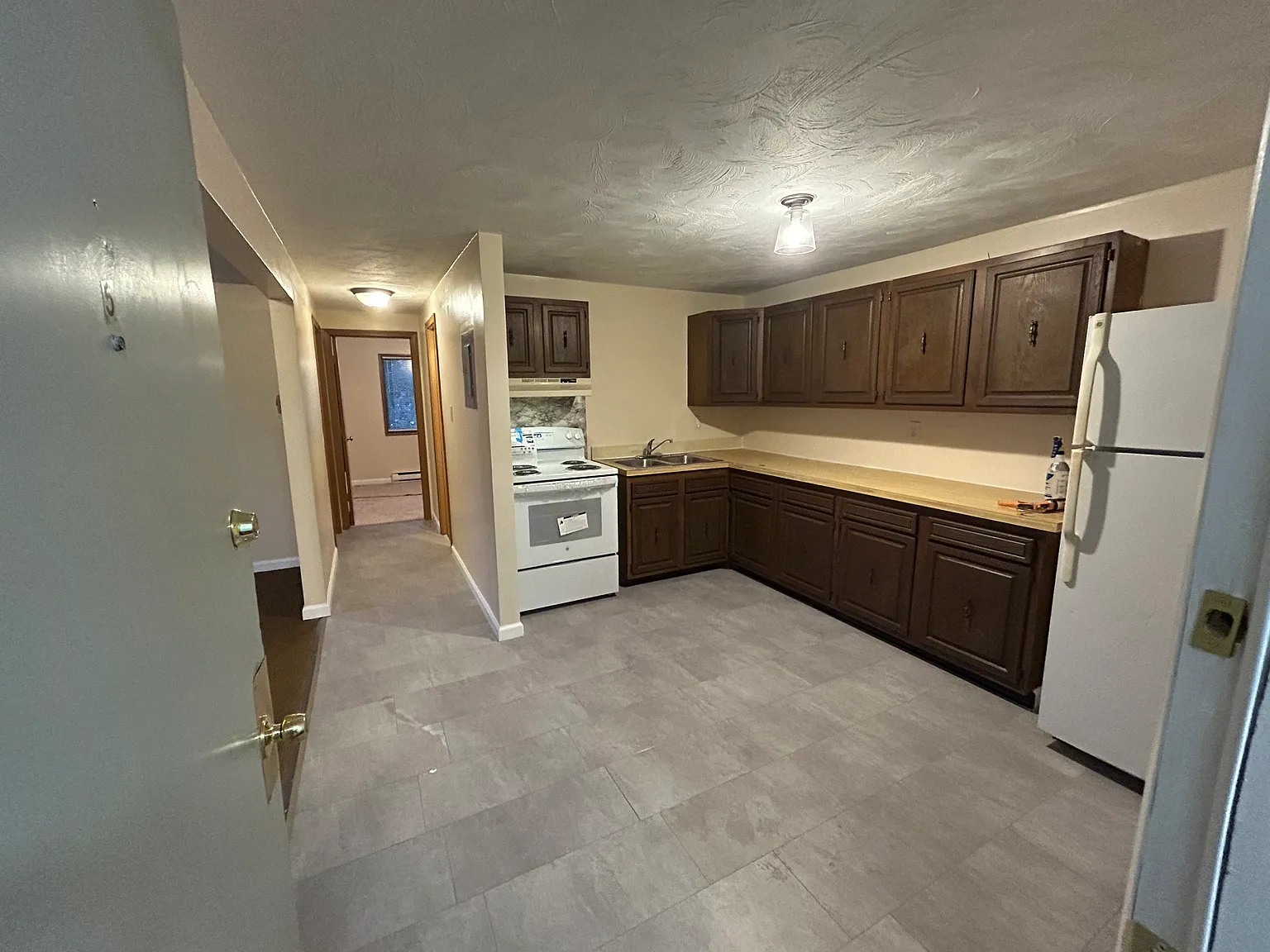 2 bed, 800 sqft, $925 — Photo 2