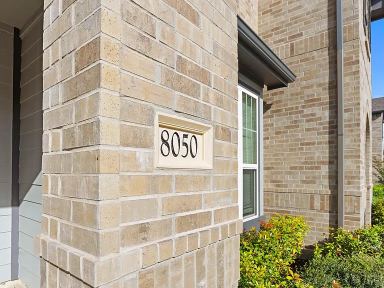 8050 Scanlan Trce — Photo 44