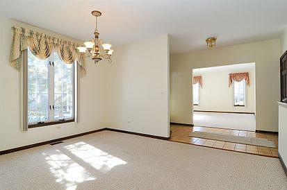 5th image of 517 W Parkside Dr